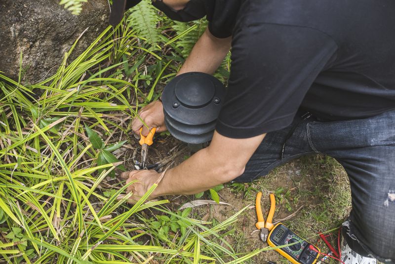 Floodlight Repair detail