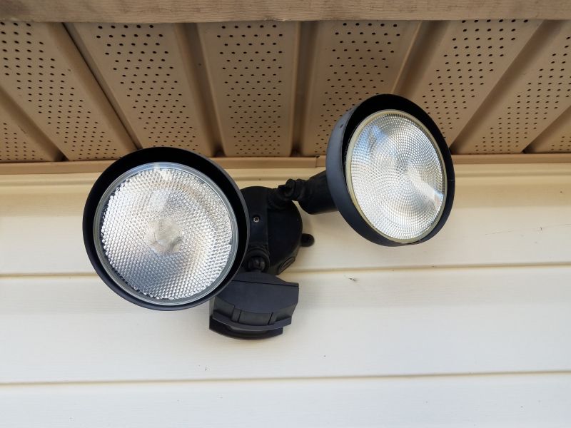 Floodlight Repair detail
